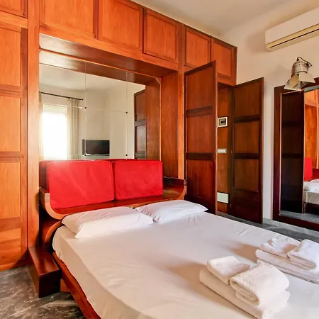 Romantic At Via Veneto Apartment